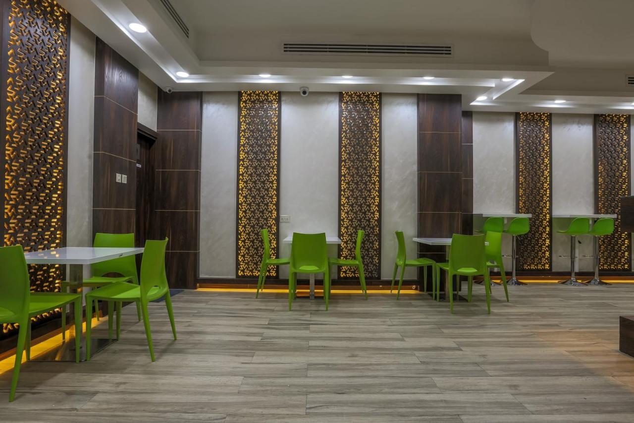 24 Gold Hotel Дубай Экстерьер фото